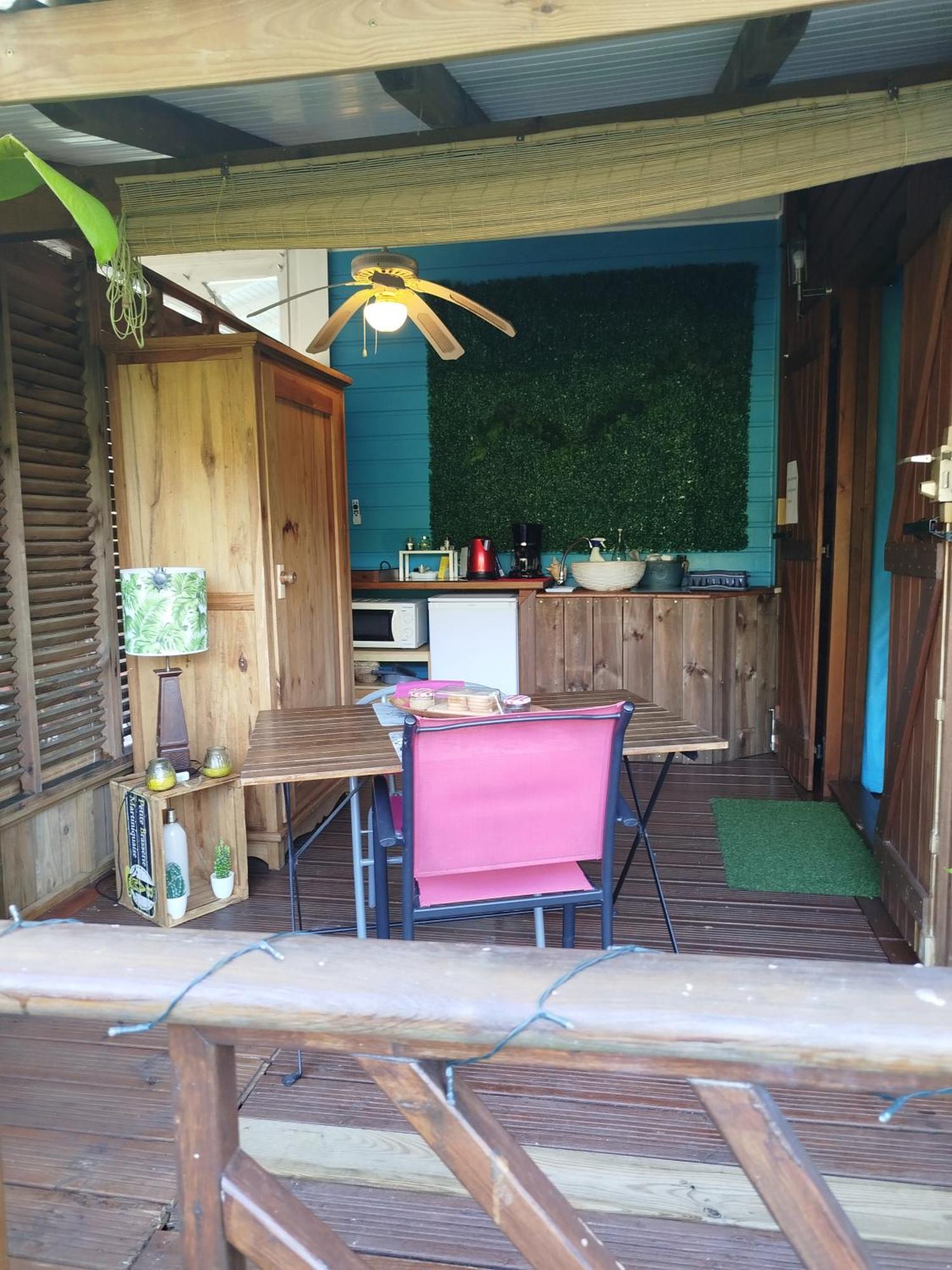 Ti-Case Appartement Jacuzzi A 100M De La Plage 圣吕斯 外观 照片